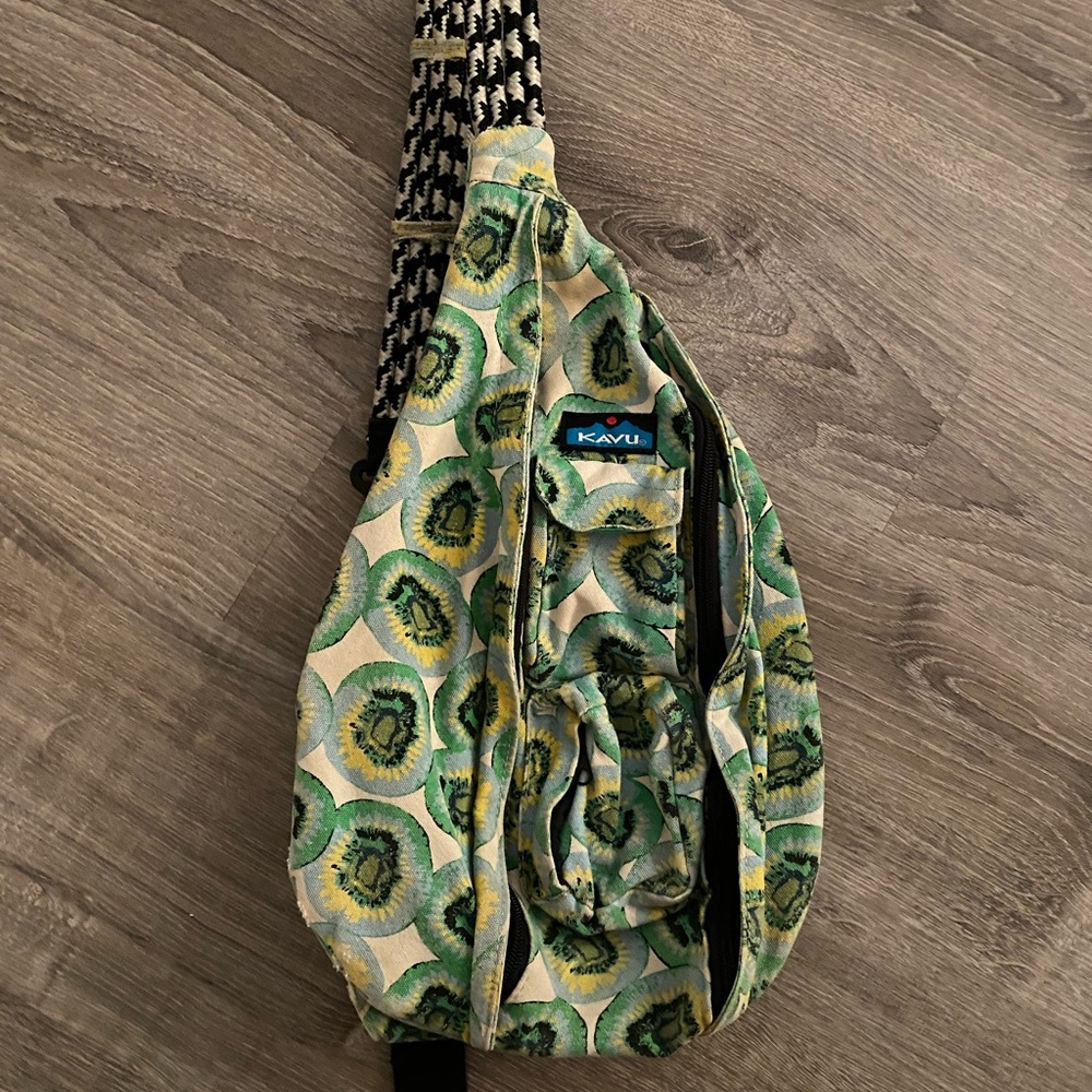 Green Kiwi Kavu bag